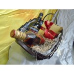 ΚΑΛΑΘΙ ΜΕ ΔΥΟ ΠΟΤΑ ΚΑΙ ΣΟΚΟΛΑΤΑΚΙΑ